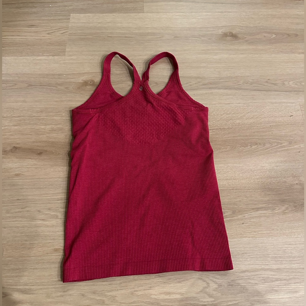 LULULEMON TANK